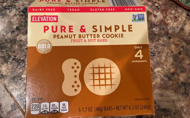 Is it Egg Free? Elevation Pure & Simple Peanut Butter Cookie Fruit & Nut Bars